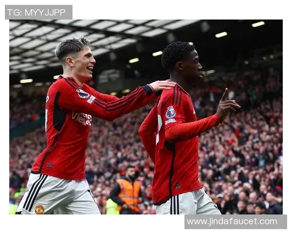 曼联遭遇连败困境二哥宝座依然遥不可及的霉运之路 曼联遭遇连败困境二哥宝座依然遥不可及的霉运之路