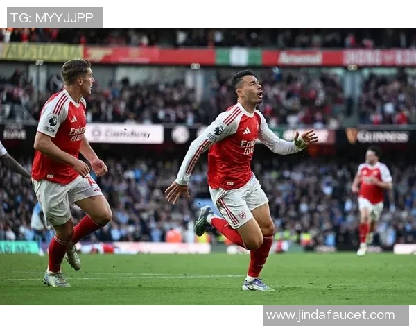 曼城四场不胜利物浦平局助阿森纳渔翁得利194亿大战引发关注 曼城四场不胜利物浦平局助阿森纳渔翁得利194亿大战引发关注