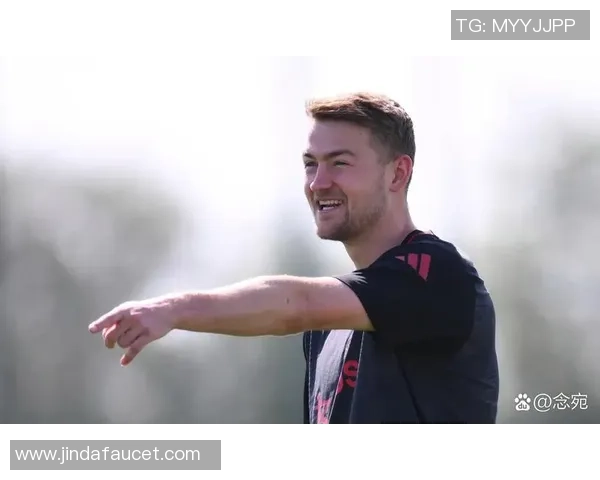 德利赫特绝平进球助曼联客场战平热刺双方激战成平局 德利赫特绝平进球助曼联客场战平热刺双方激战成平局