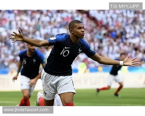 足坛天赋型球员深度分析三大序列的精彩表现与潜力探讨